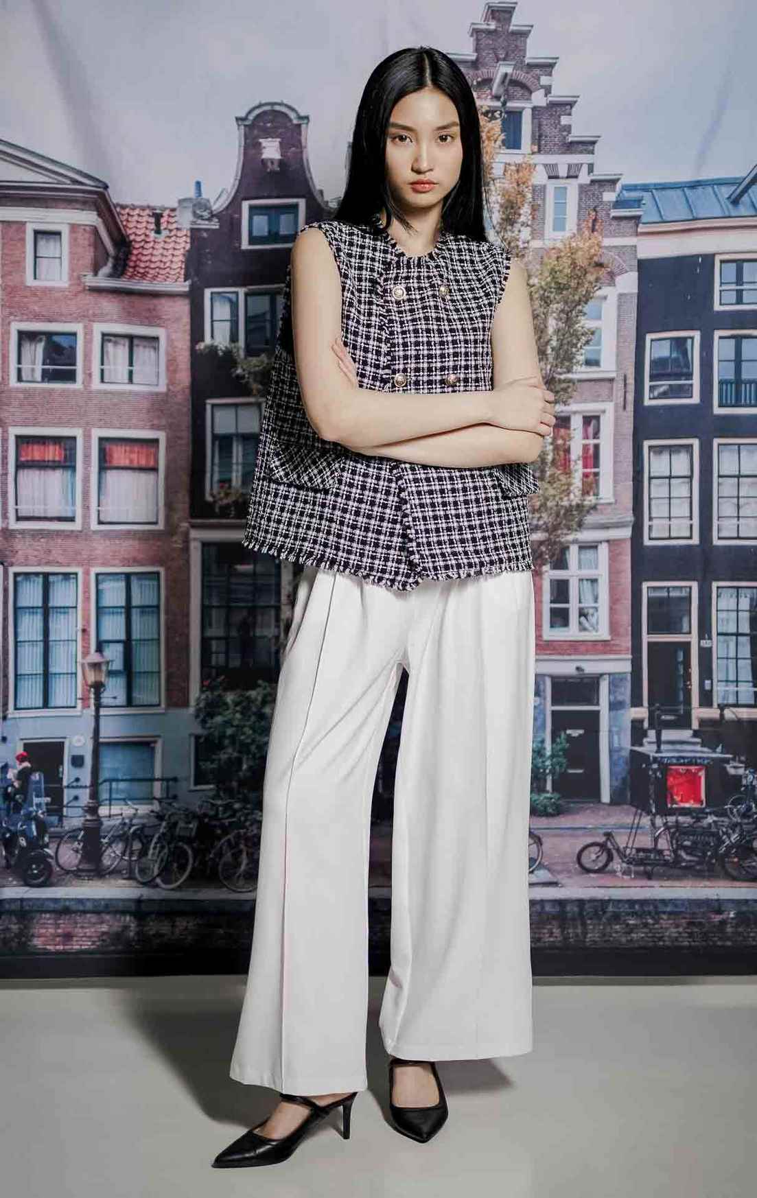 Maude Vest Black