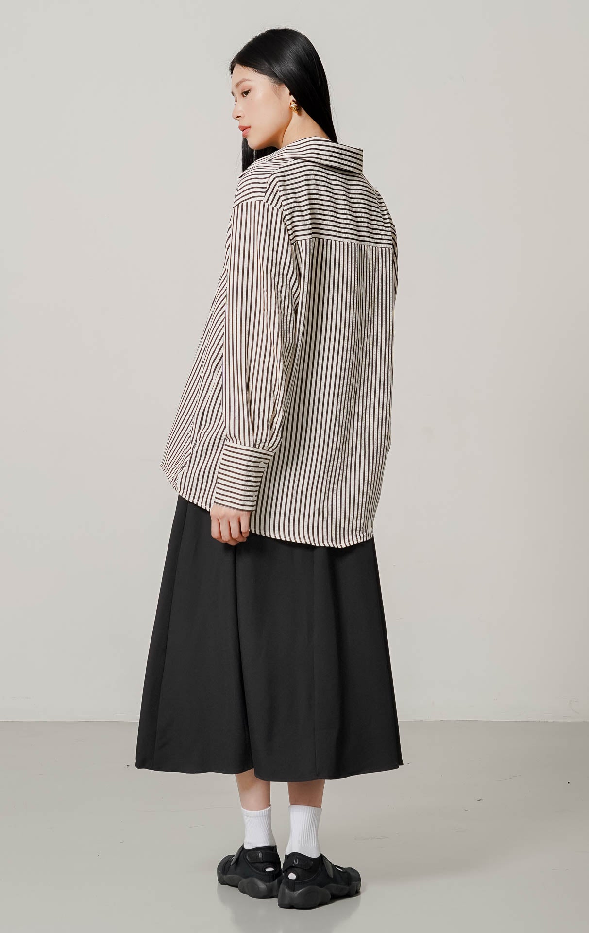 Caisyn Top Black Striped