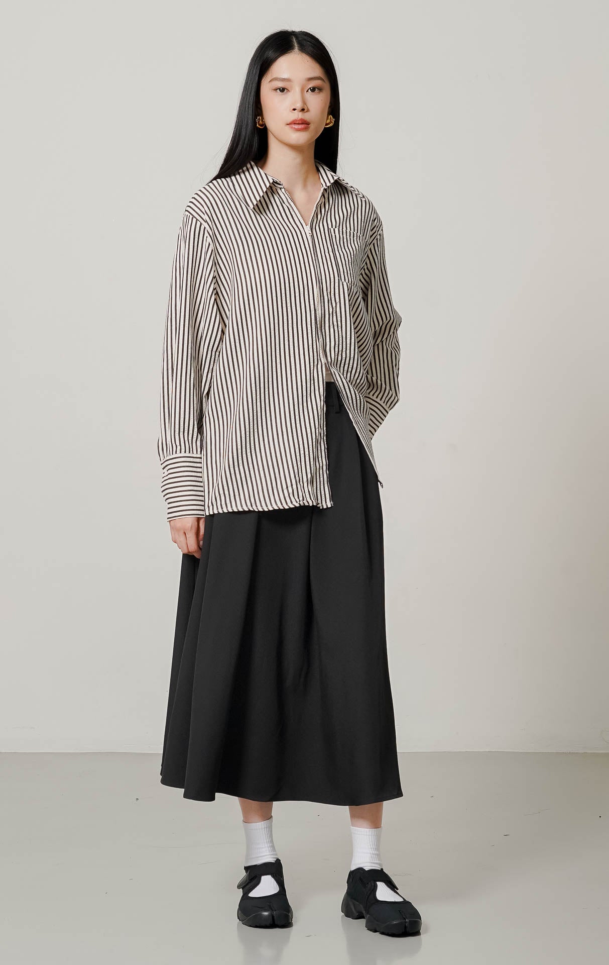 Caisyn Top Black Striped