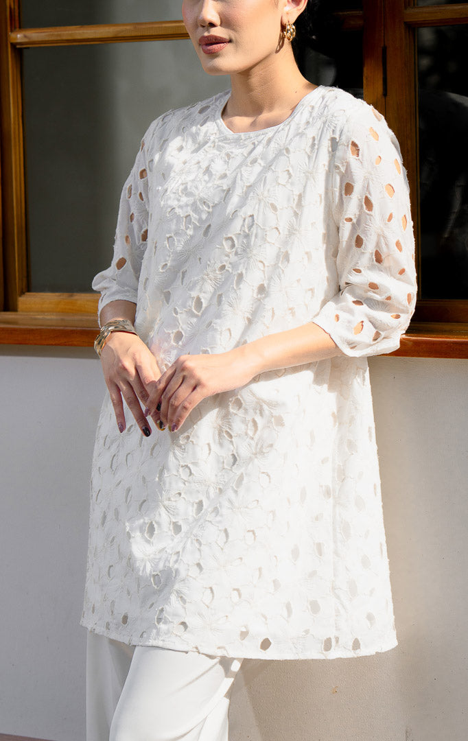 EID Latifa Top White