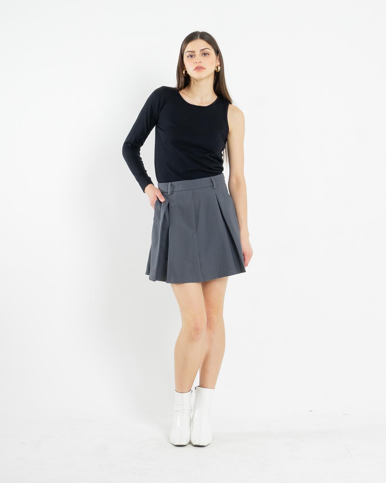 Luna Half Sleeve Black Top – 186373