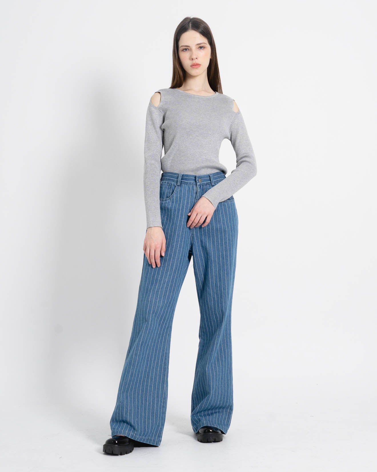 Rachel Cut-Out Knit Grey Top – Atasan Knit Lengan Panjang - 188353
