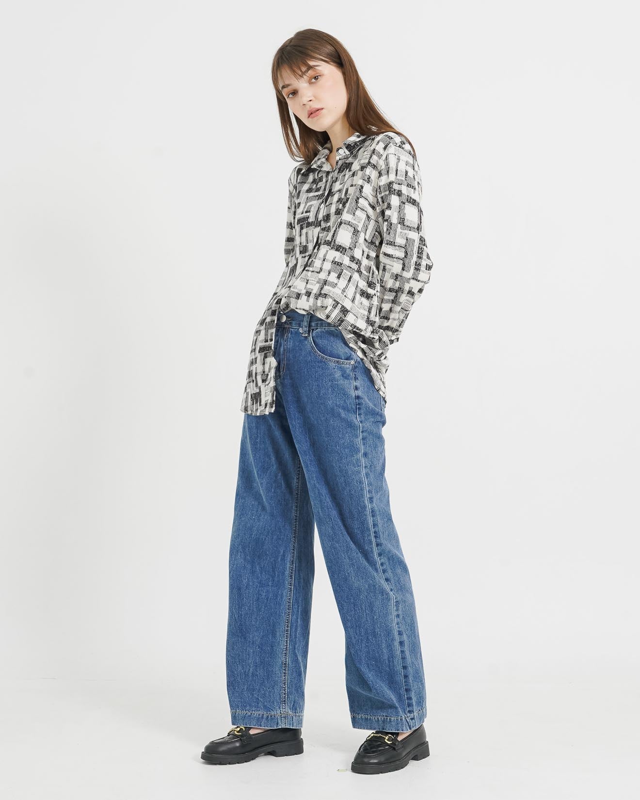Levy Printed Oversized Shirt – Kemeja Wanita Korea- 188978