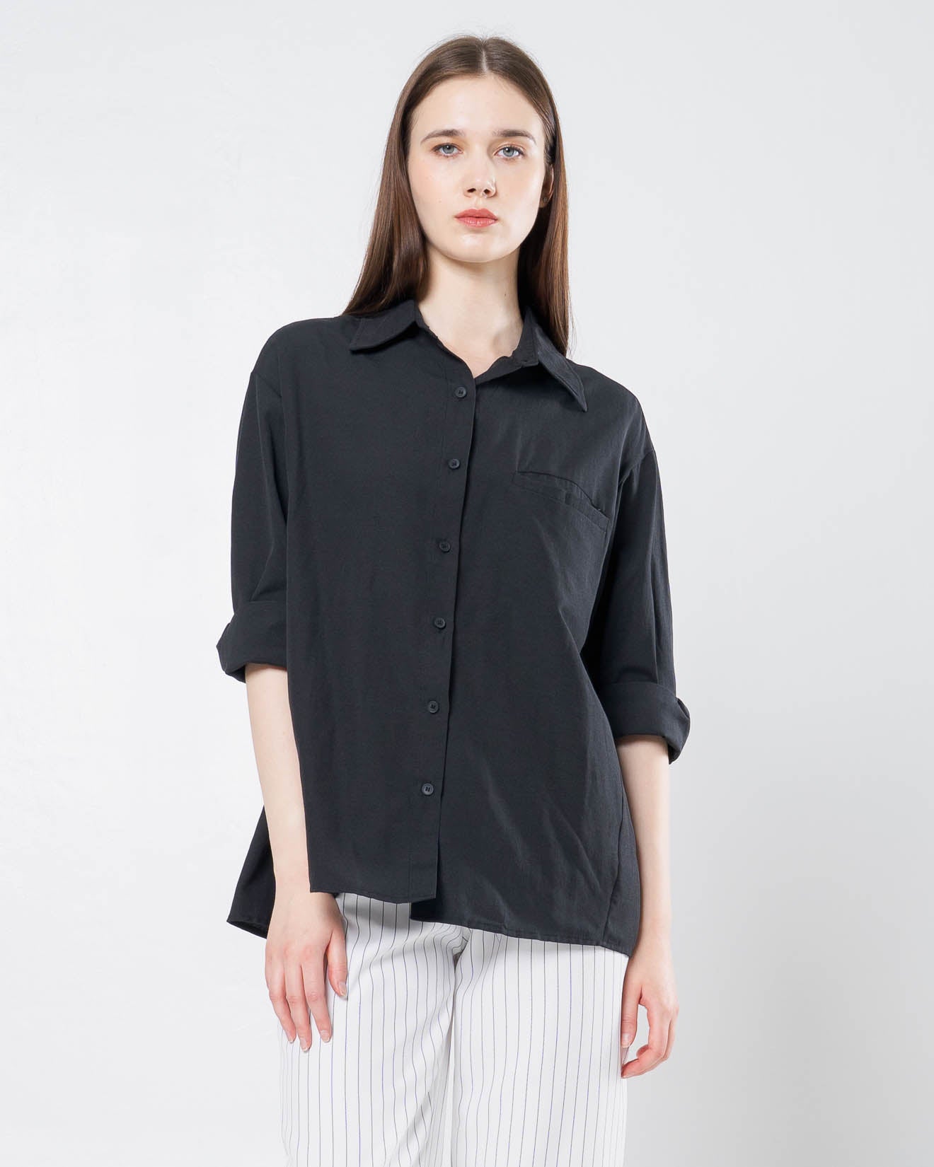 Julia Oversized Black Shirt – Atasan Kemeja Wanita Lengan Panjang - 189222
