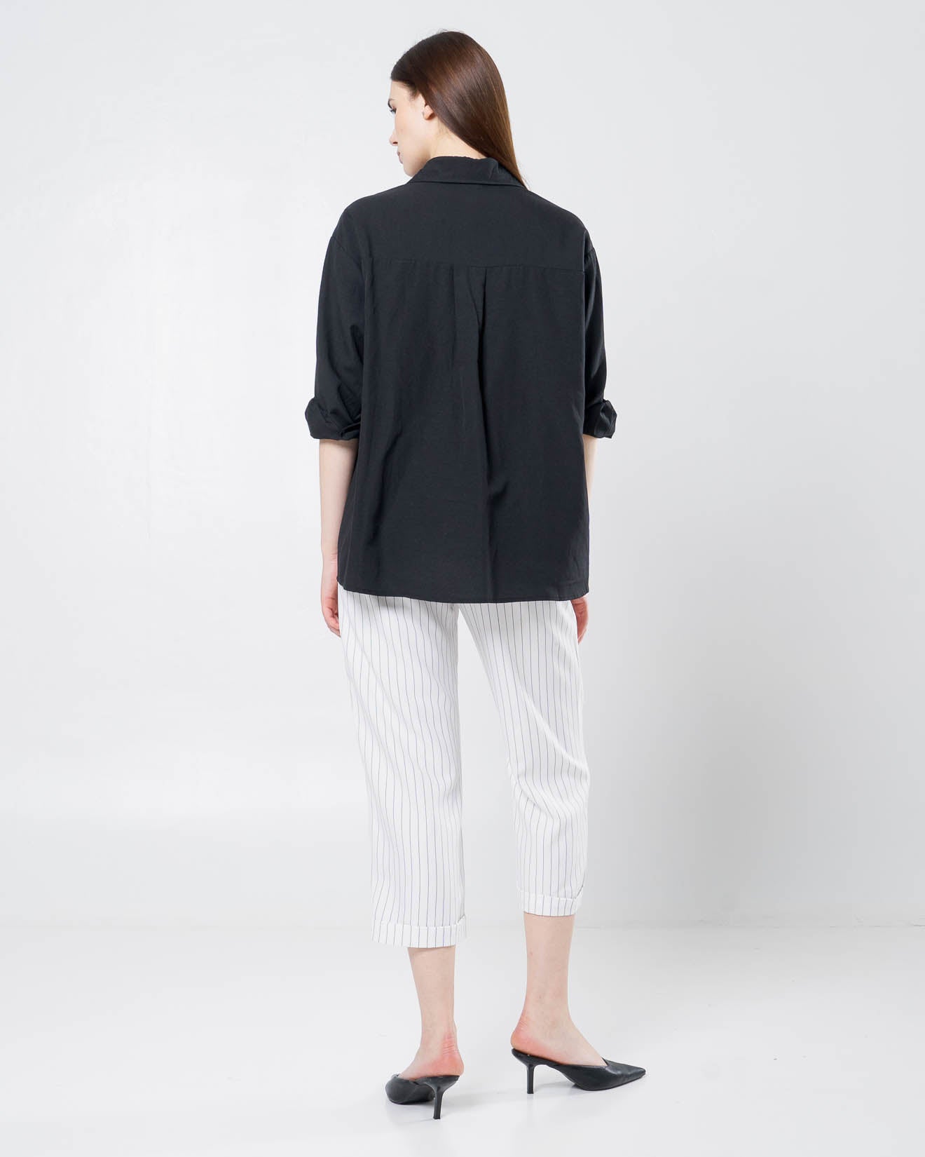 Julia Oversized Black Shirt – Atasan Kemeja Wanita Lengan Panjang - 189222