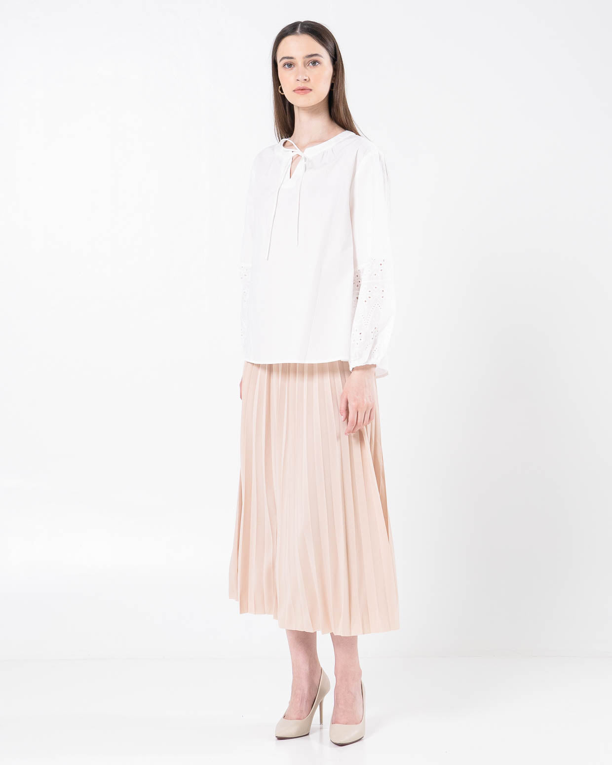 Kirei Sleeve Crochet White Blouse - Atasan Wanita Kekinian Lengan Panjang - 189343