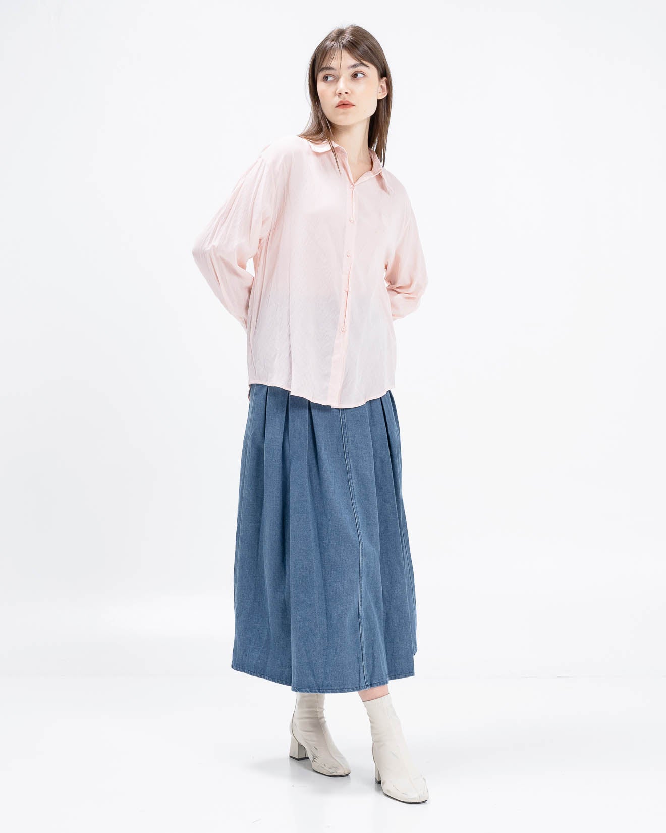 Haruka Oversized Pink Logo Shirt – Kemeja Wanita Lengan Panjang - 189411