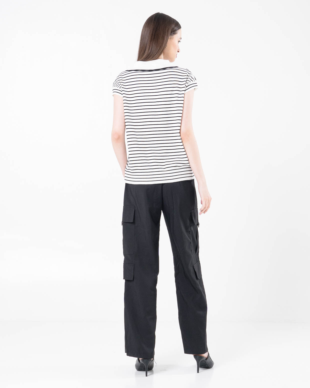 Ria Collar Stripped Knit White Top - Atasan Rajut Wanita Lengan Pendek - 189434