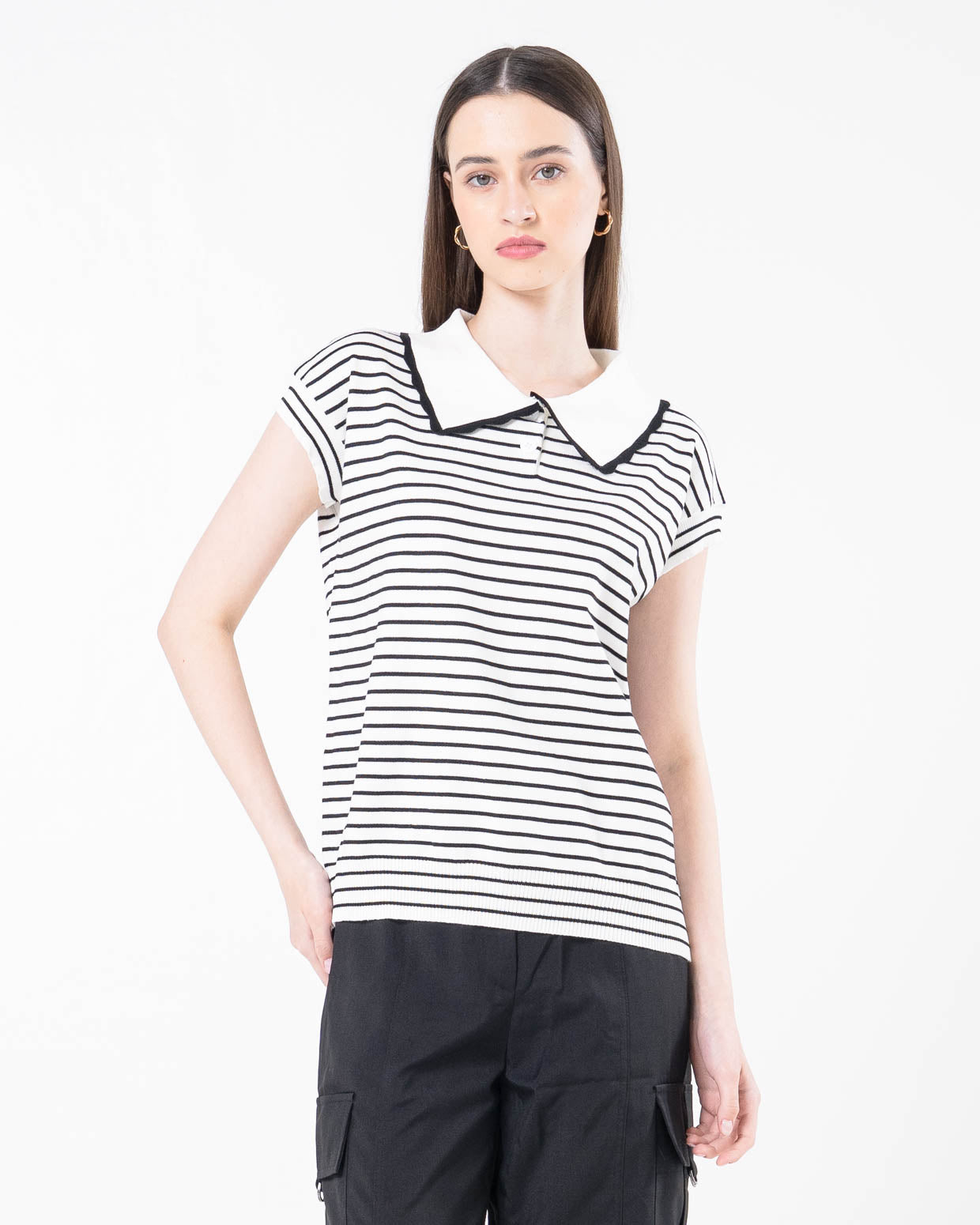 Ria Collar Stripped Knit White Top - Atasan Rajut Wanita Lengan Pendek - 189434