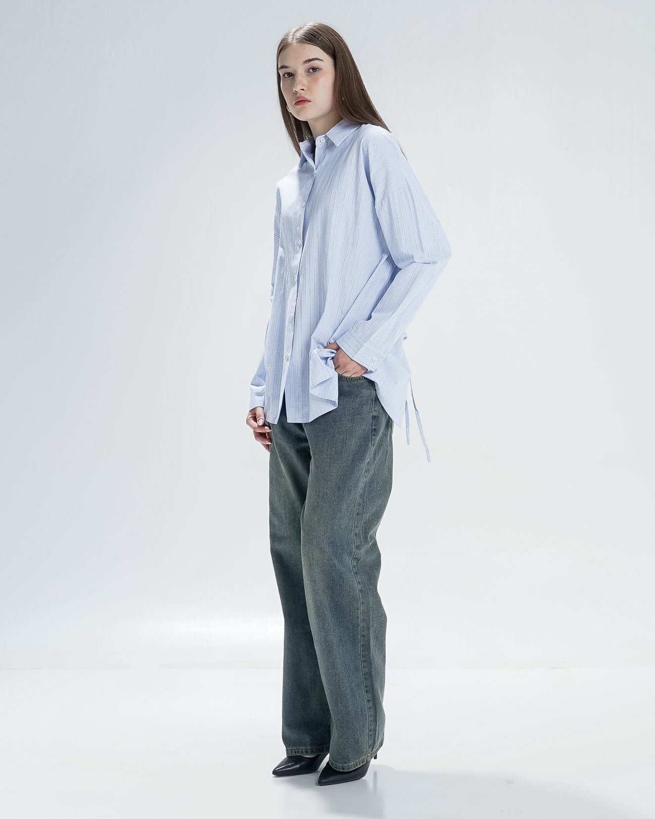 Alvina Back Tie Blue Shirt - Kemeja Wanita Kekinian Lengan Panjang - 189972