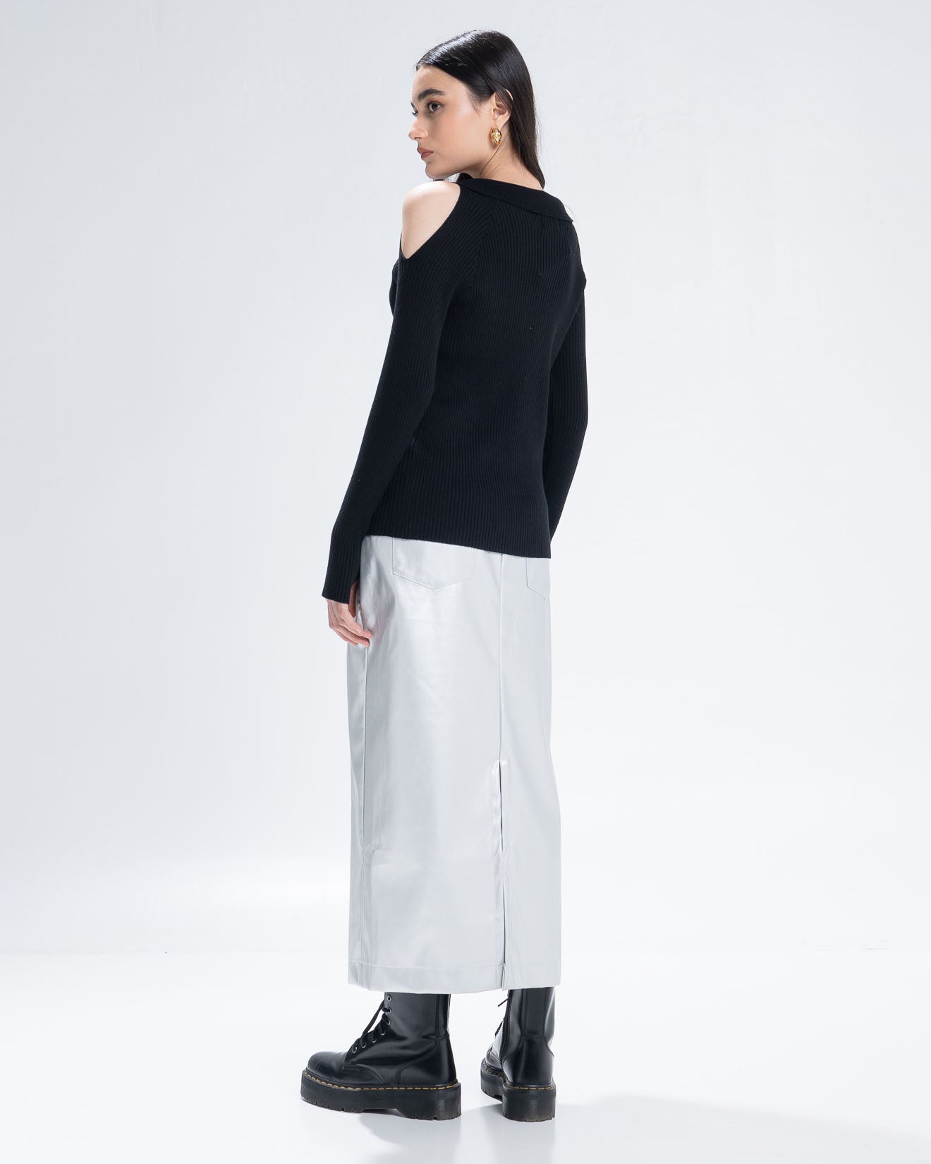 The Stage 06 Sweater Black - Sweater Wanita Kekinian - 190820