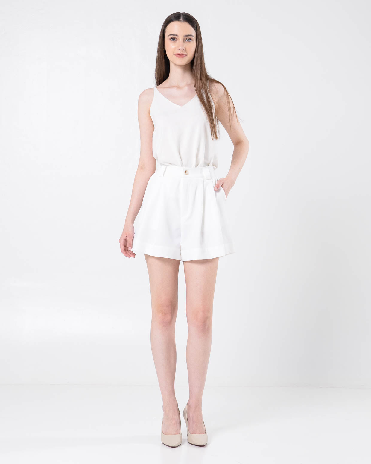 Oelie Short White Pants – Celana Pendek Casual Wanita - 289915