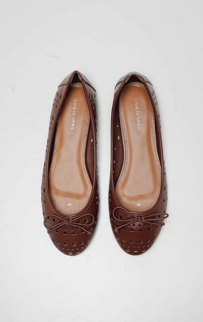 Cyra Flats Brown