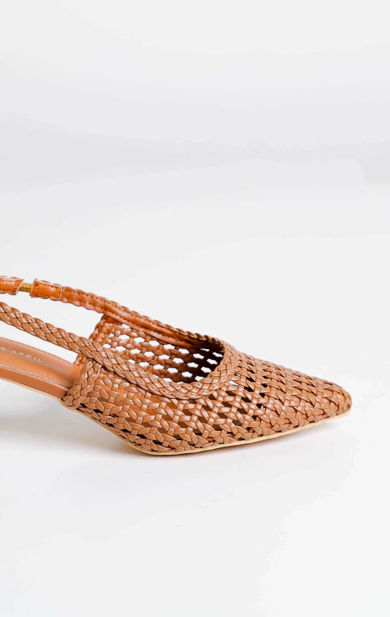 Avaia Heels Camel