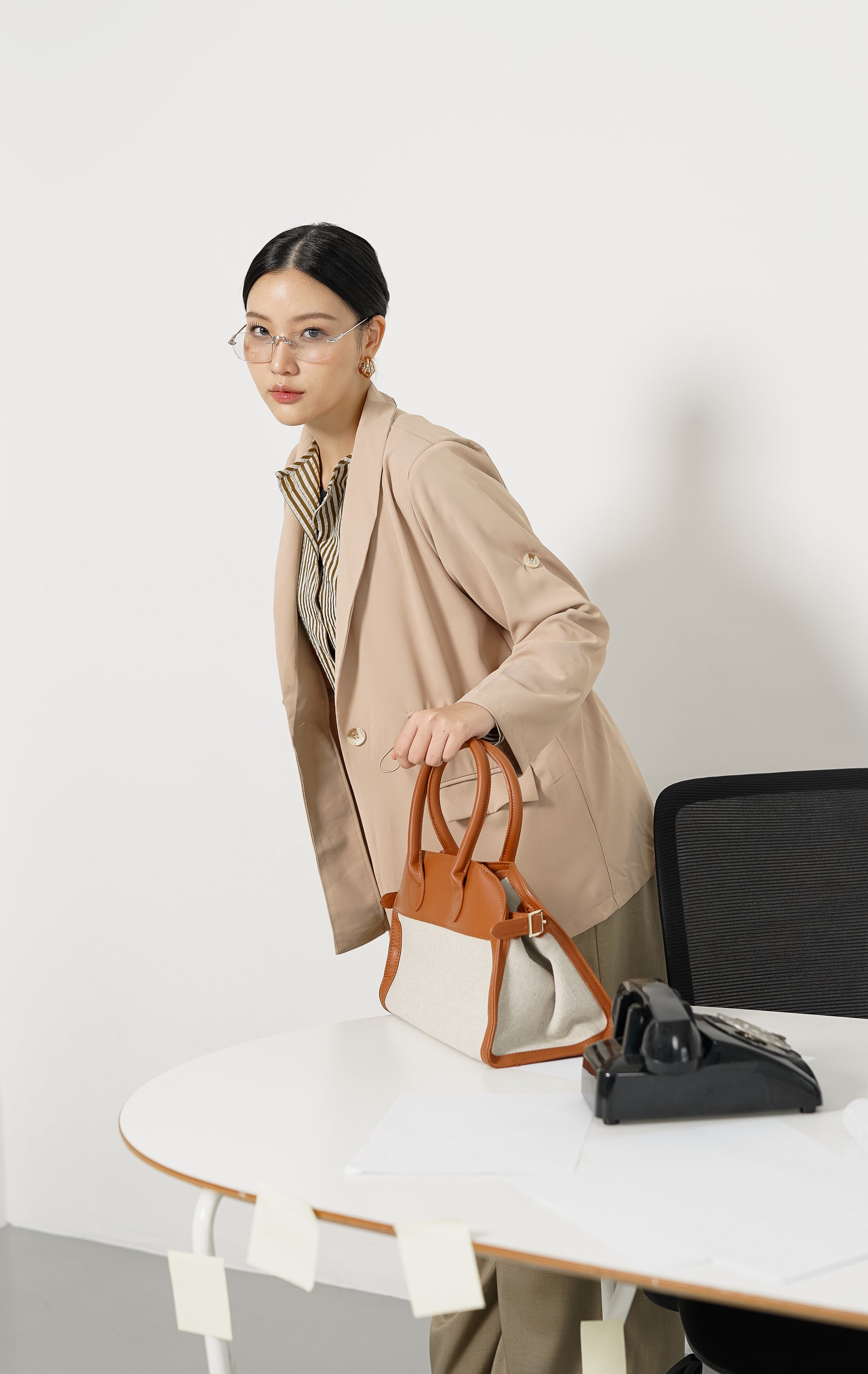 Esthera Outer Brown