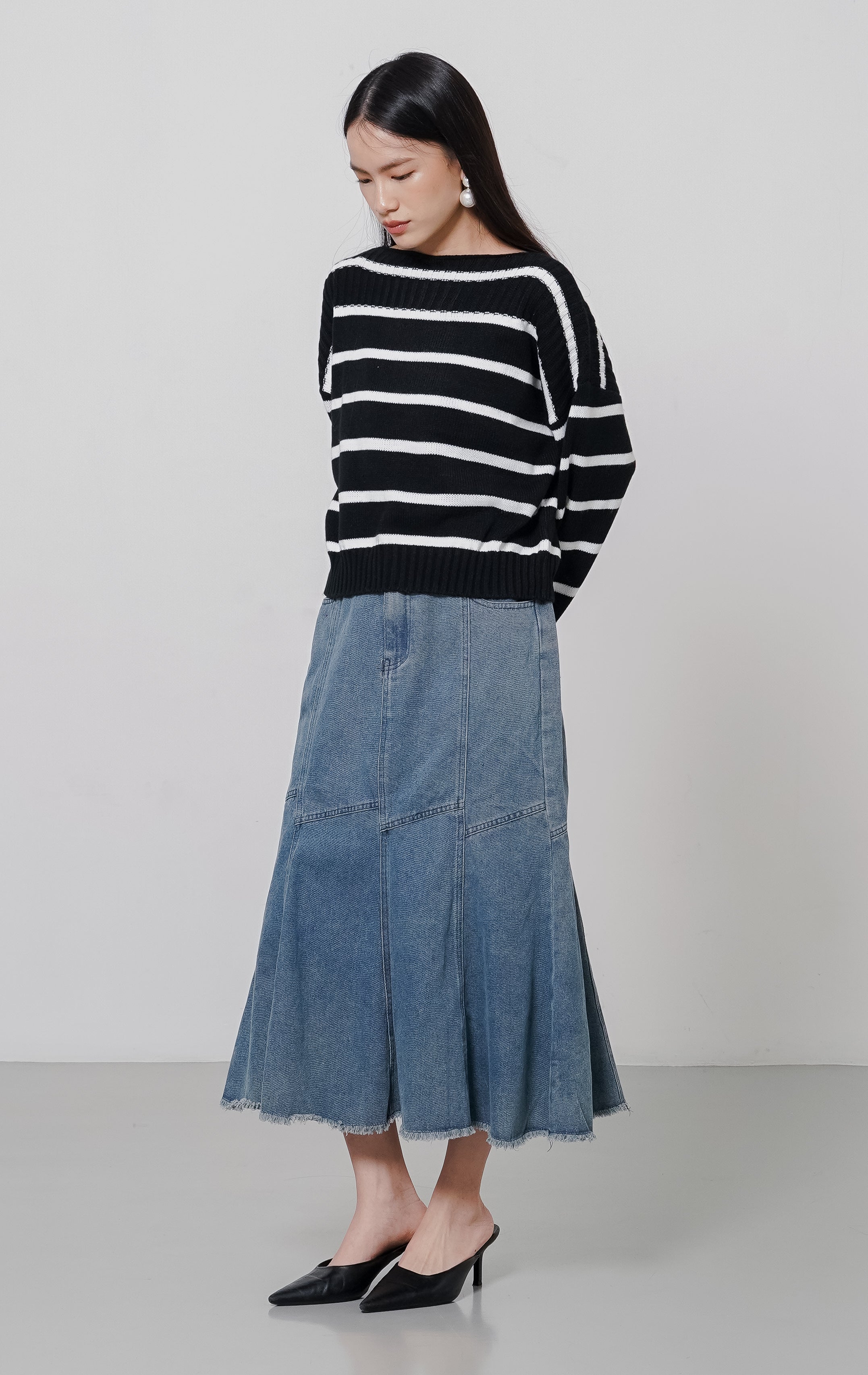 Hazel Sweater Black Striped