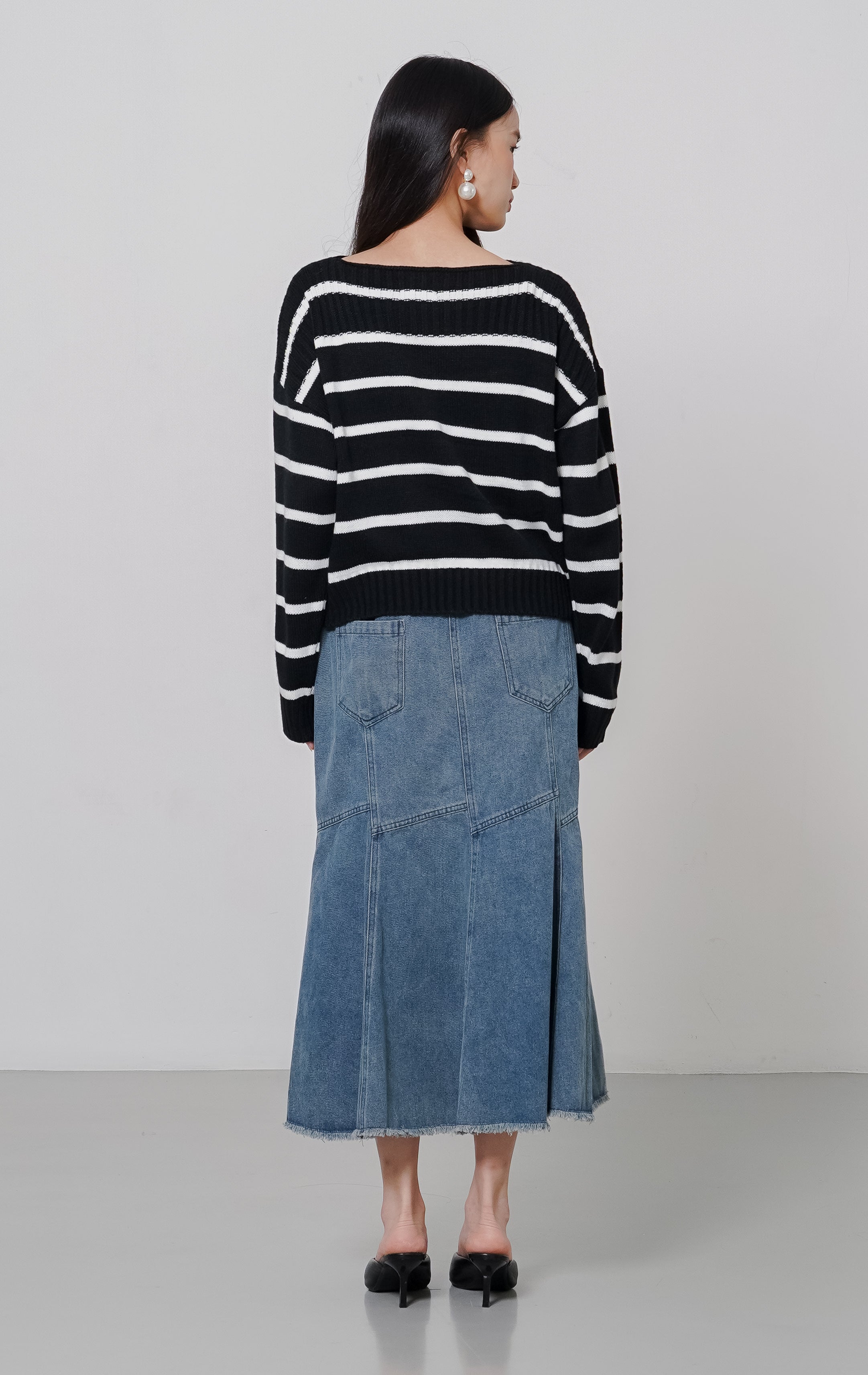 Hazel Sweater Black Striped