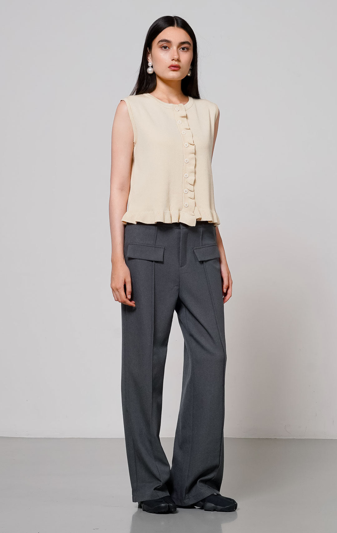 Anora Outer Yellow