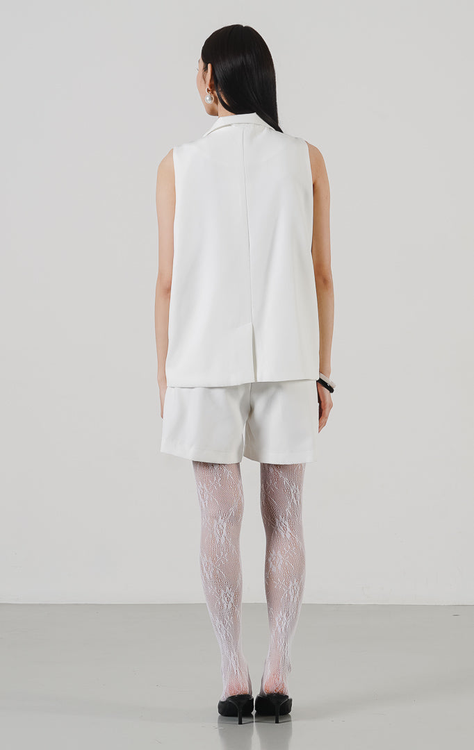 Alison Vest White