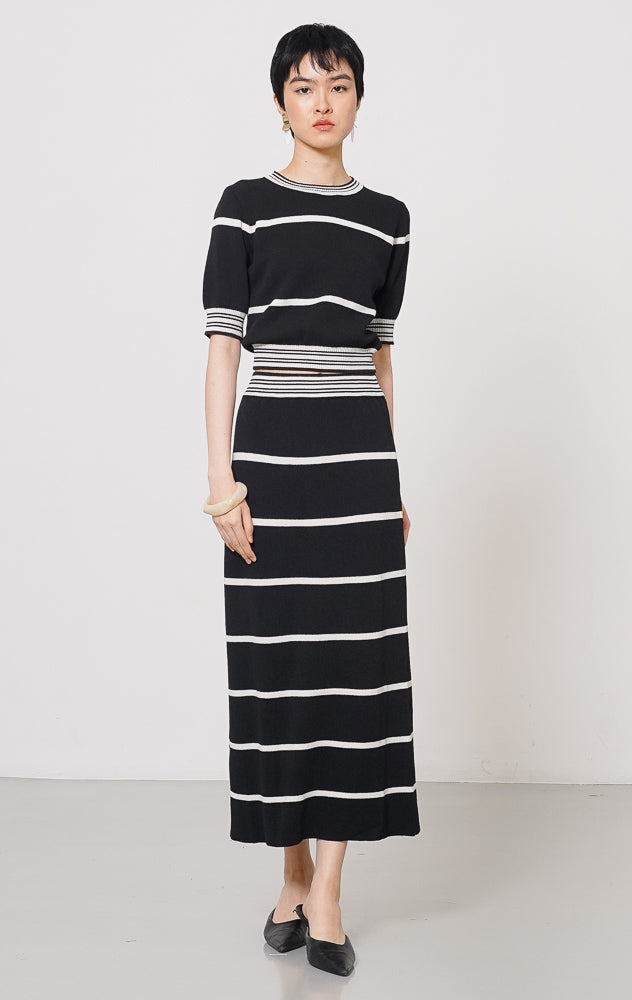 Esmeralda Knit Set Black Striped