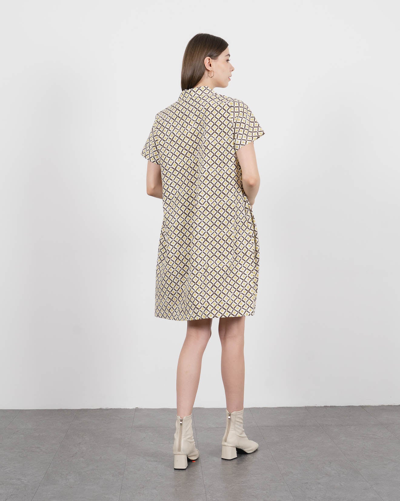 Stevy Printed Oversized Collar Brown Dress – 788324