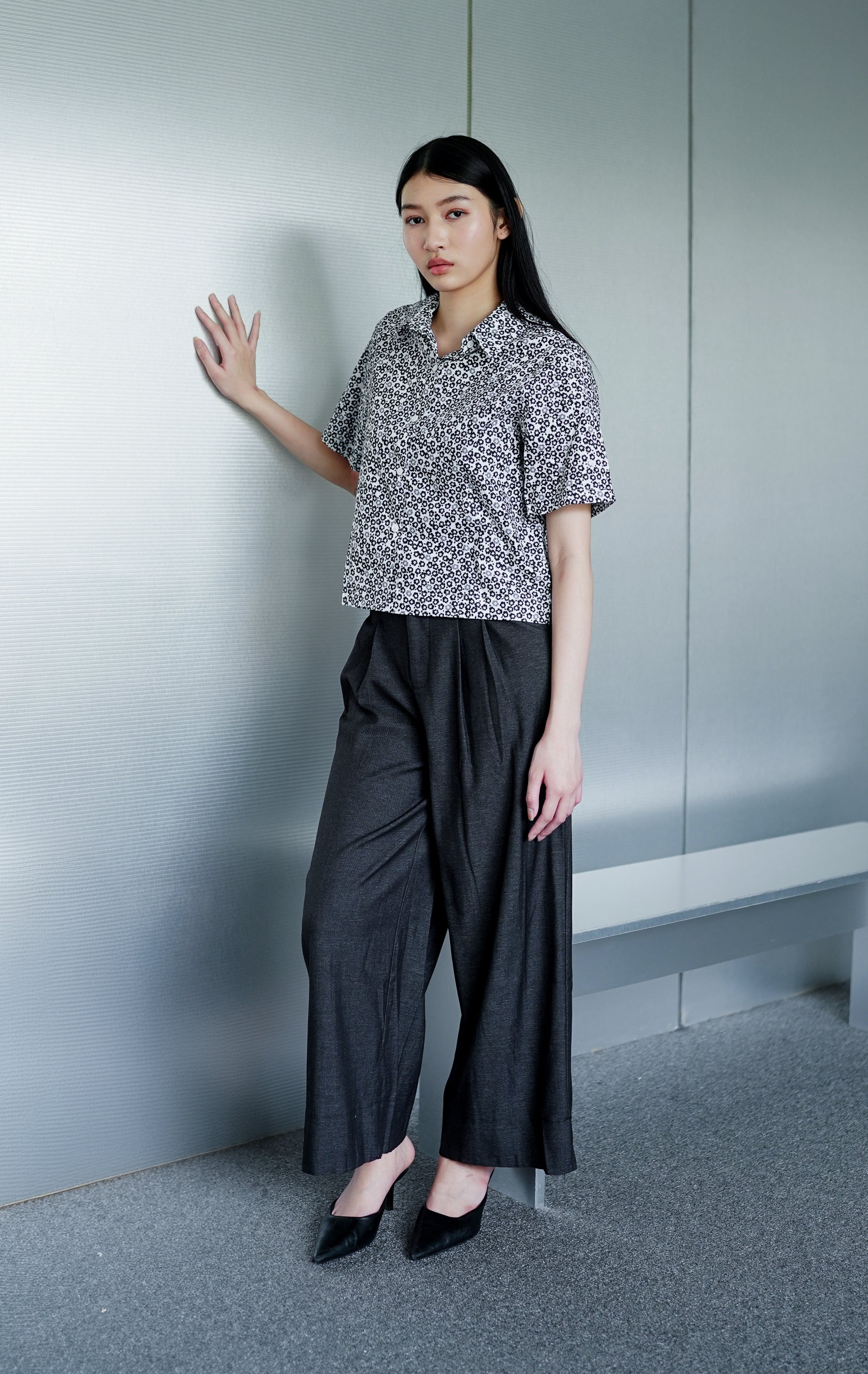 Flowia Top Black