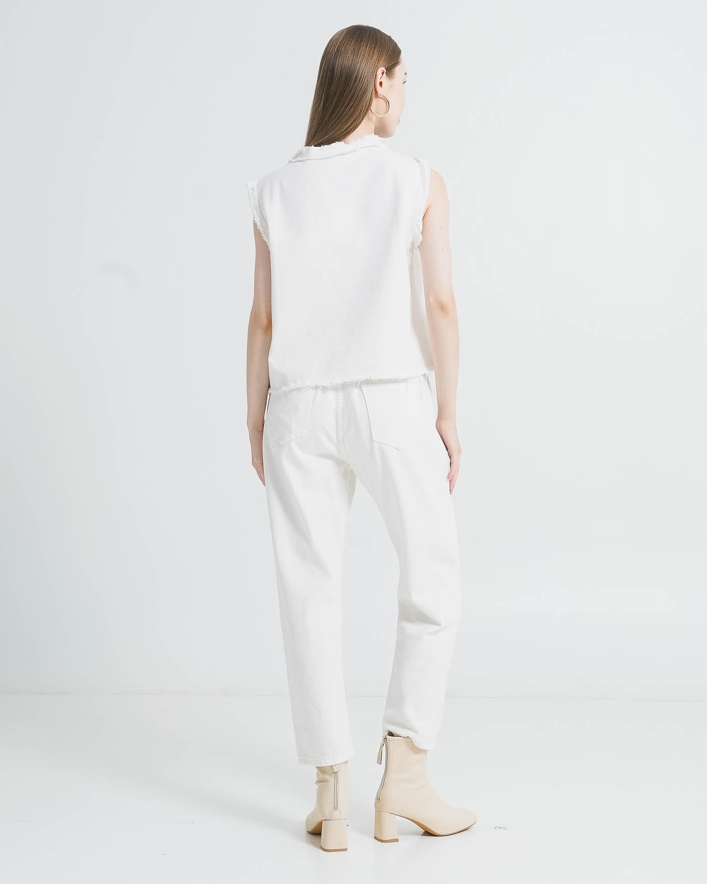 Logen Fringed Denim White Vest - Vest Wanita Kekinian Tanpa Lengan