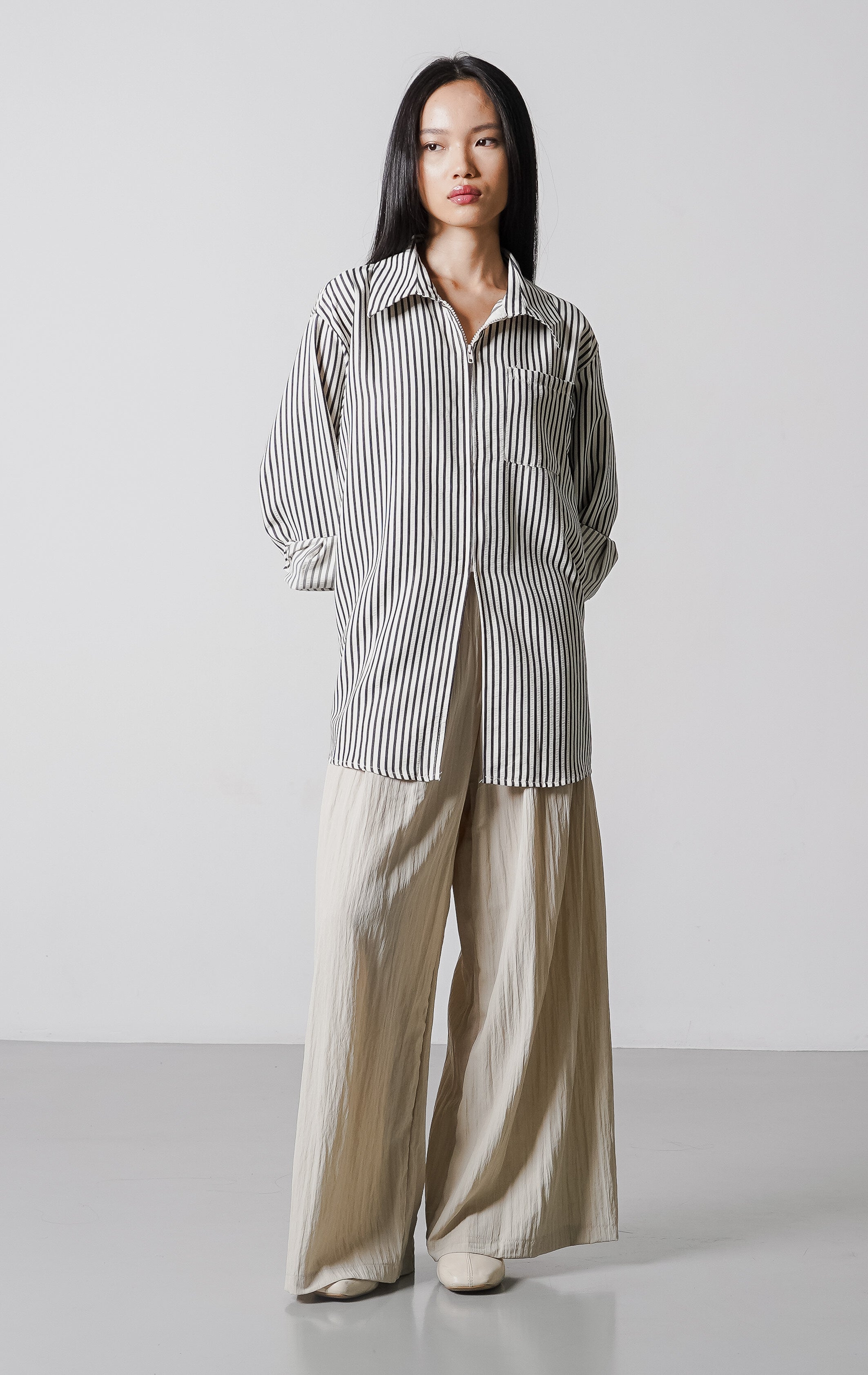 Caisyn Top Black Striped