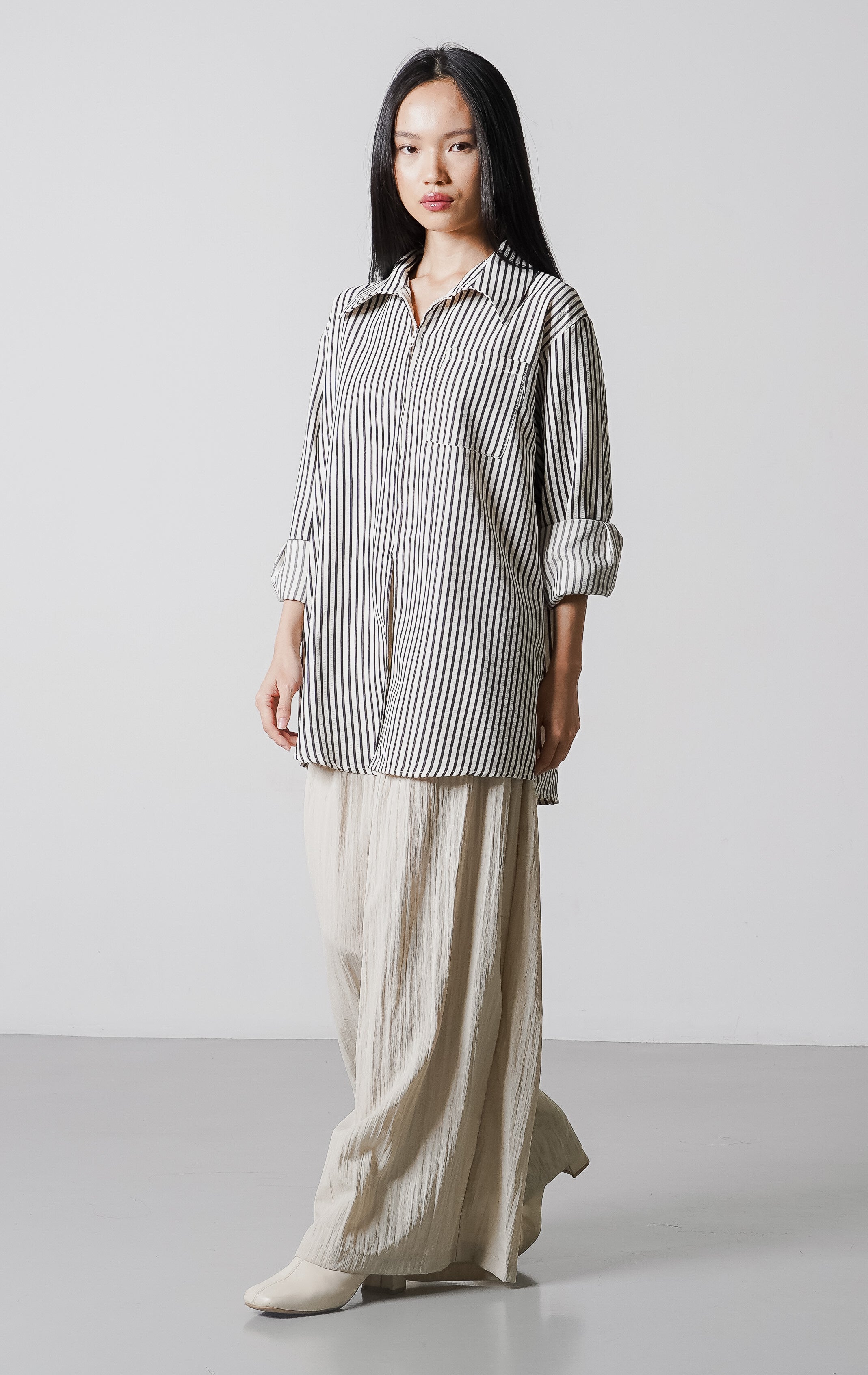 Caisyn Top Black Striped