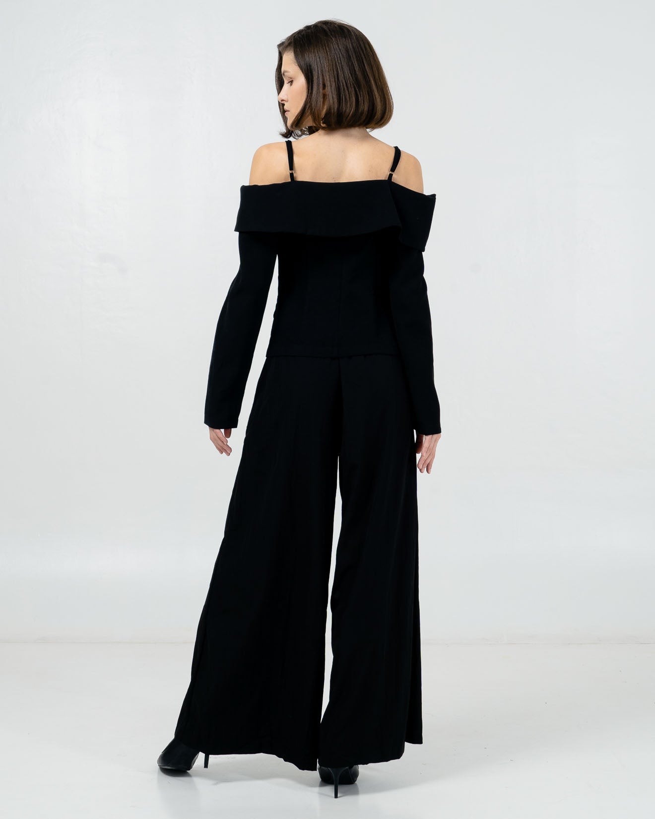 Frances Frances Off Shoulder Black Top - Baju Atasan Wanita Kekinian