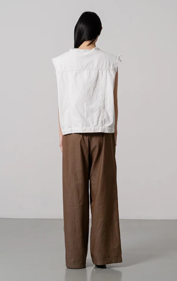 Ambi Vest White