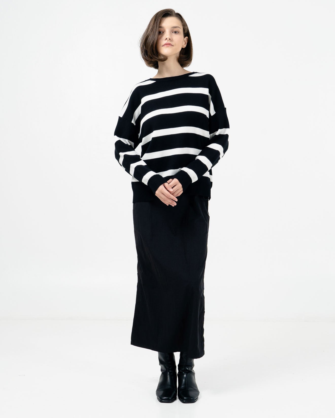 Eliot Striped Black Sweater - Baju Atasan Wanita Lengan Panjang
