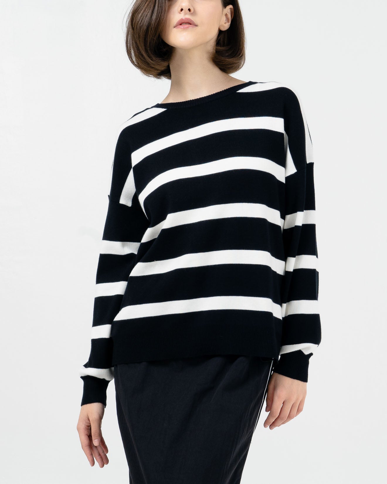 Eliot Striped Black Sweater - Baju Atasan Wanita Lengan Panjang