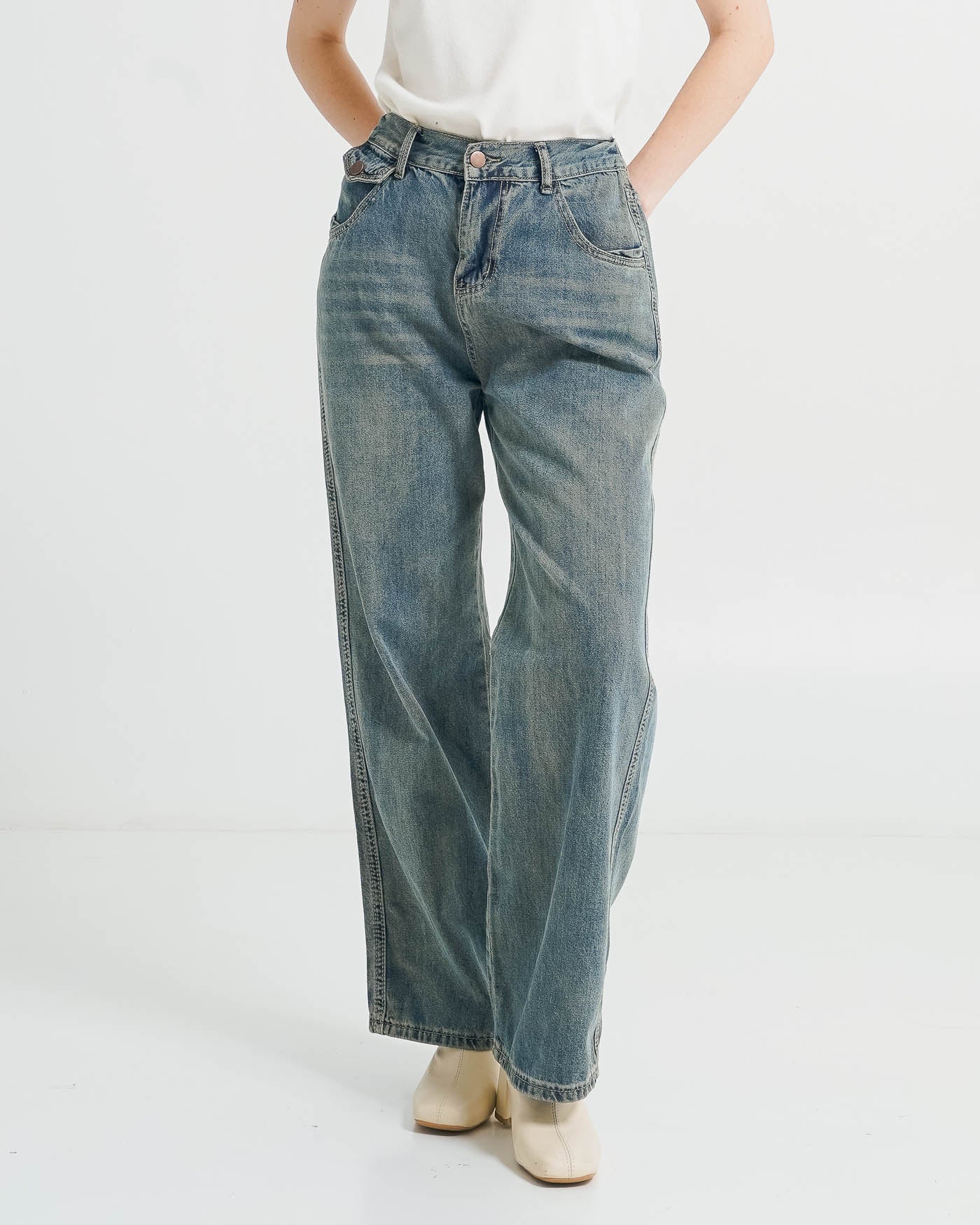 Allesio Oversized Denim Pants – Celana Panjang Jeans Wanita