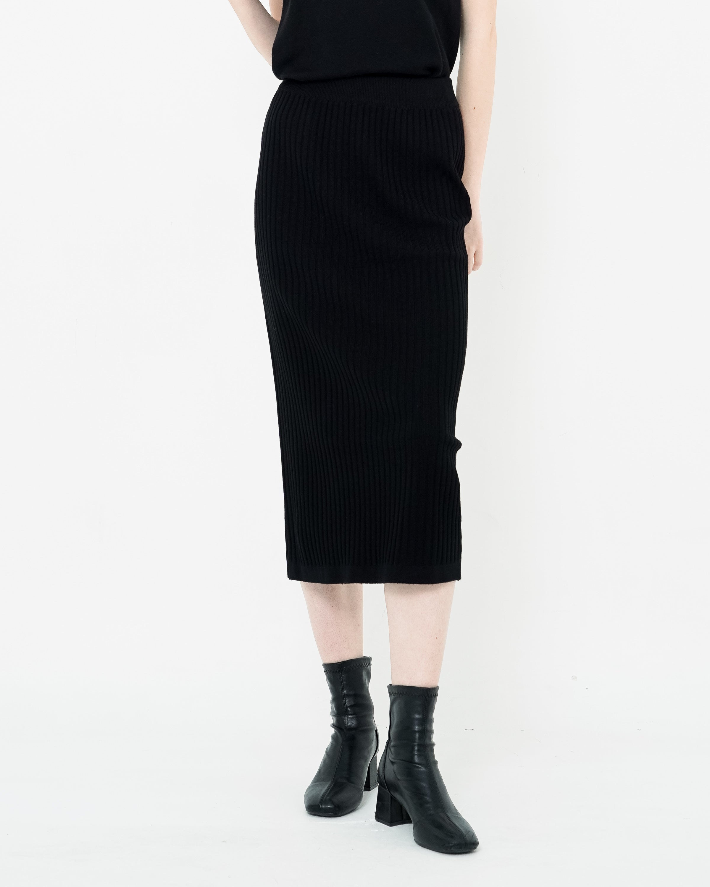 Malloryn Big Skirt Black