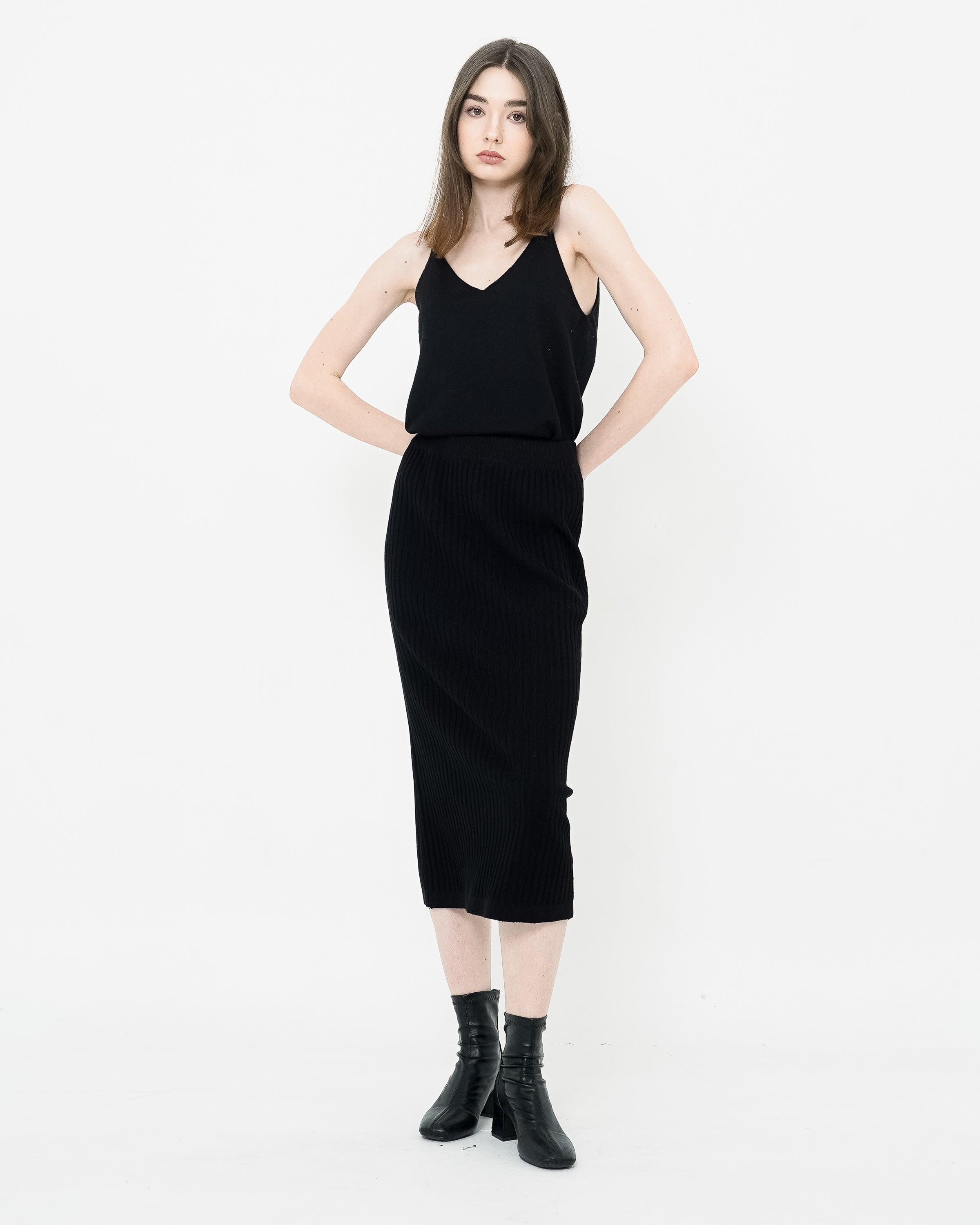 Malloryn Big Skirt Black