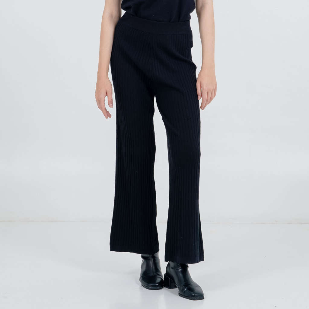 Nayla Pleats Pants Black - Celana Panjang Wanita
