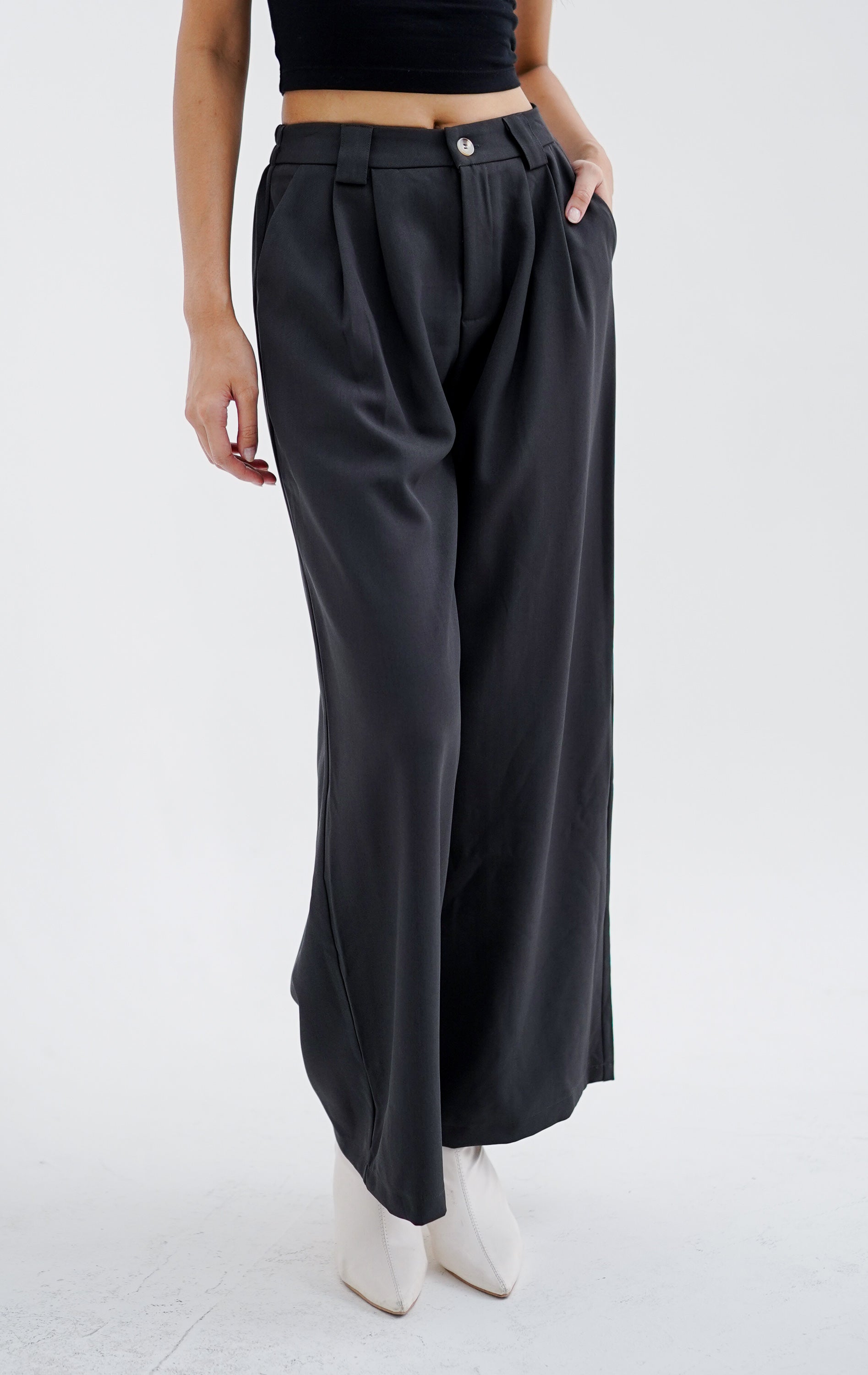 Purva Pants Grey