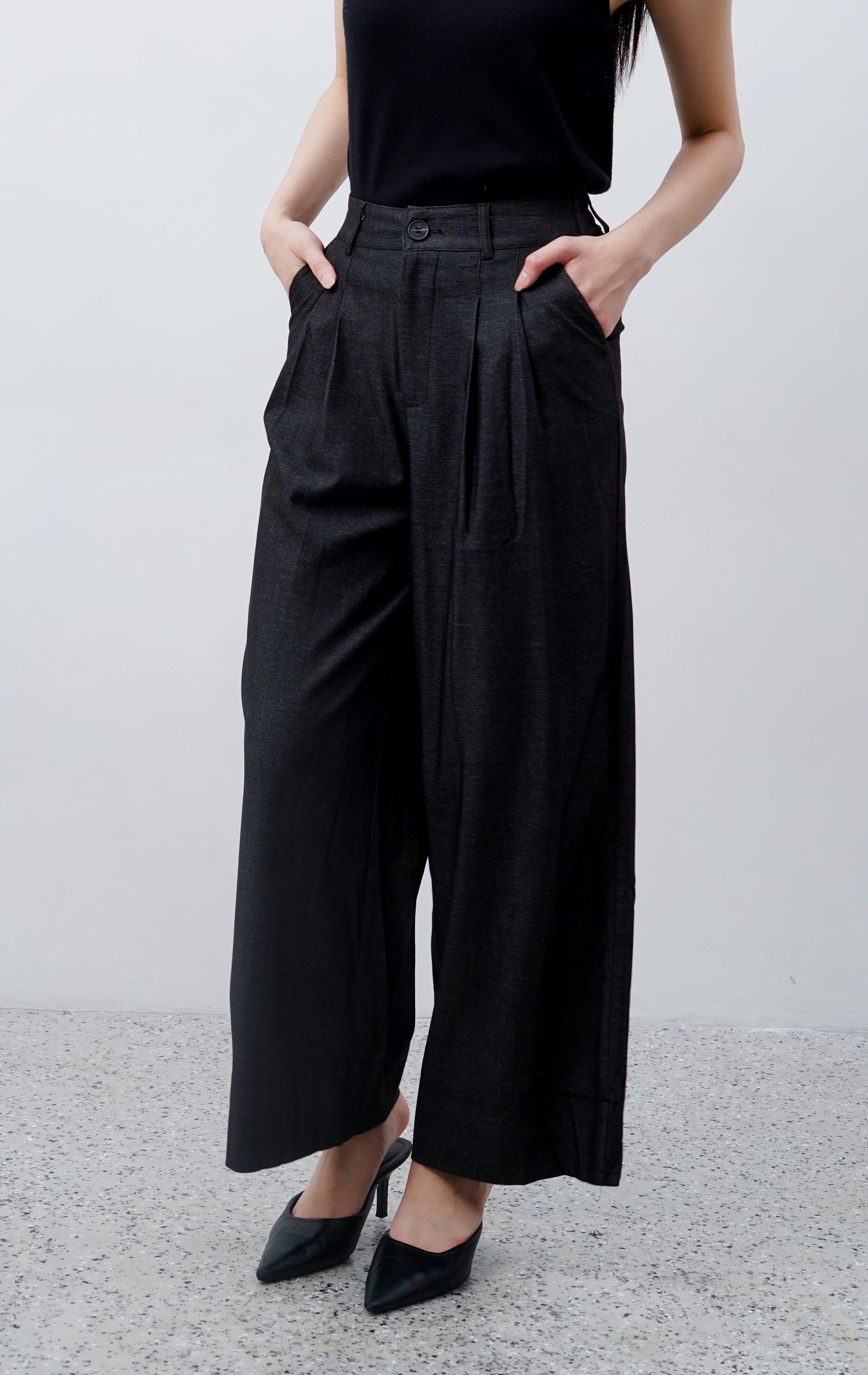 Xylo Pants Black