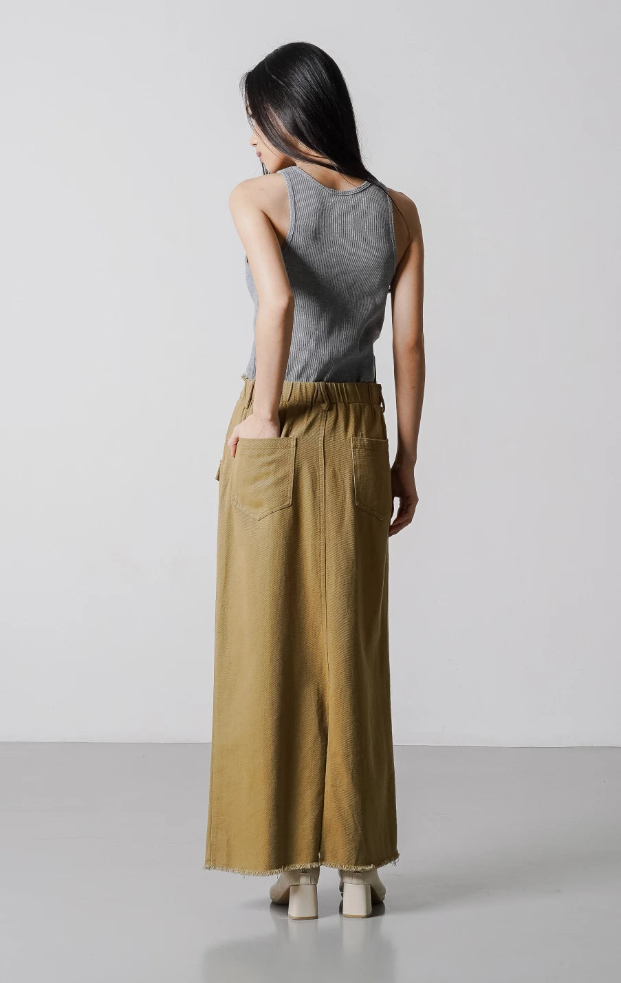 Moxlan Skirt Khaki