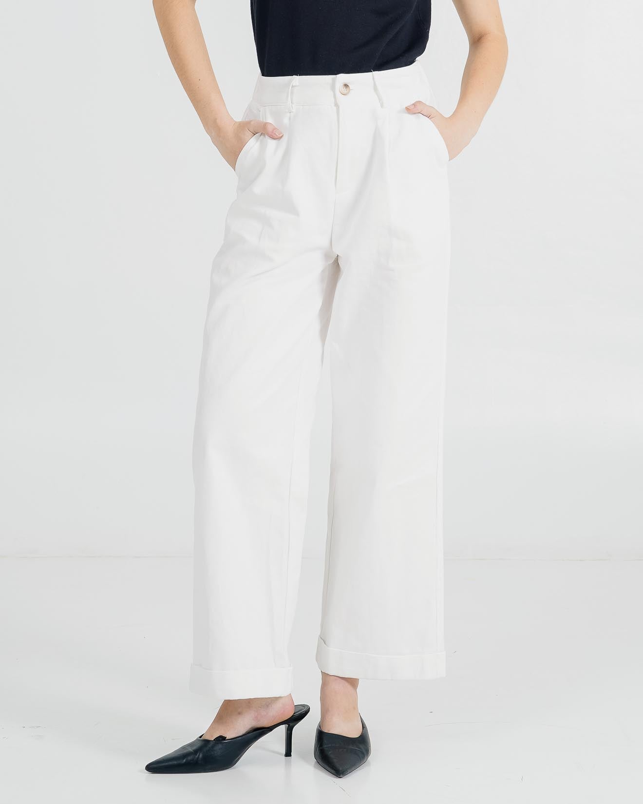 Leighton Straight White Pants – Celana Kulot Wanita Casual