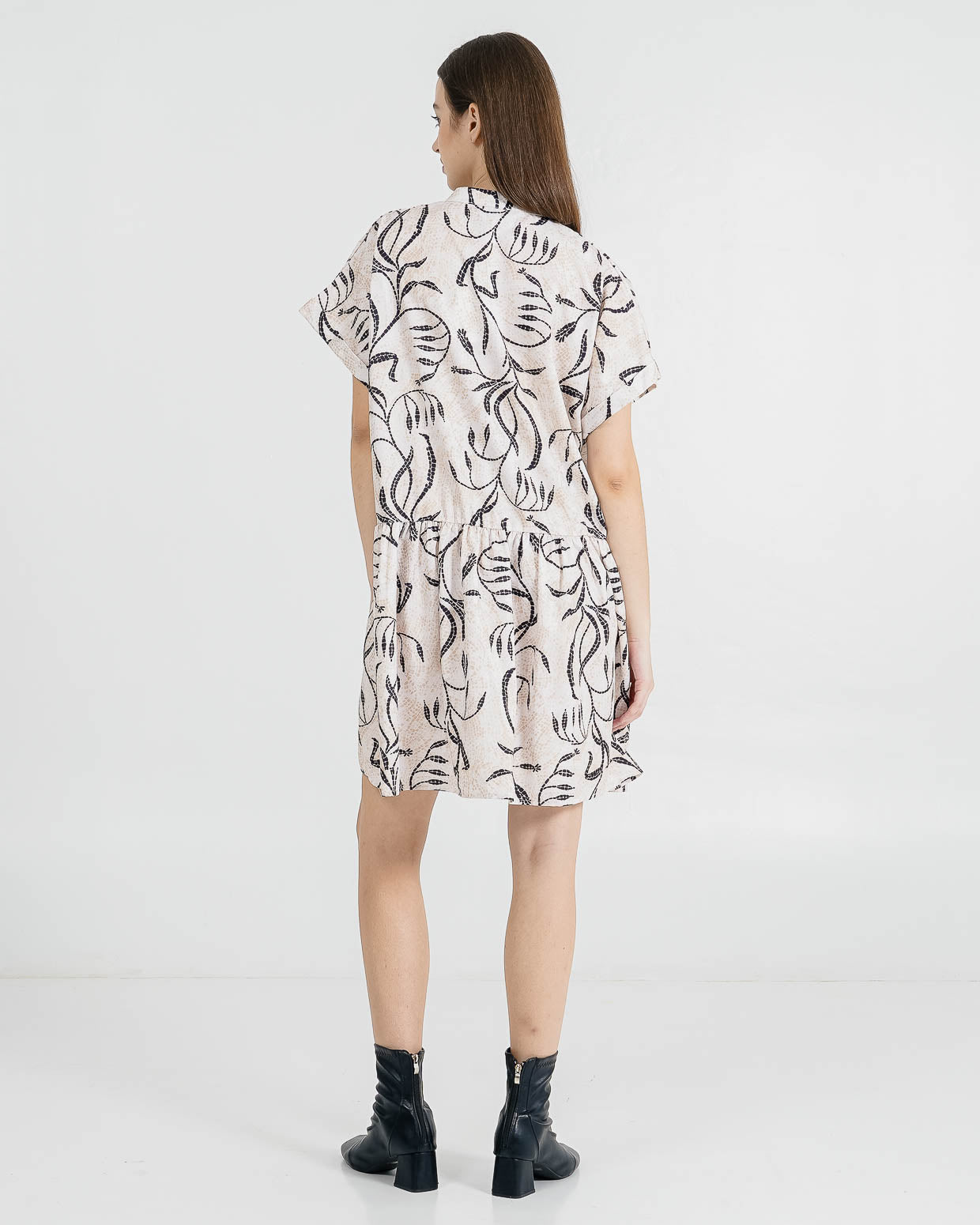 Araceline Printed Black Dress – Gaun Midi Wanita Casual