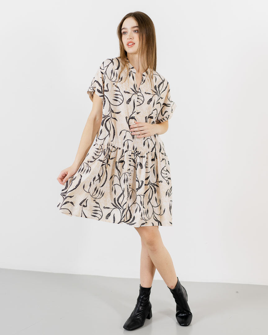Araceline Printed Black Dress – Gaun Midi Wanita Casual