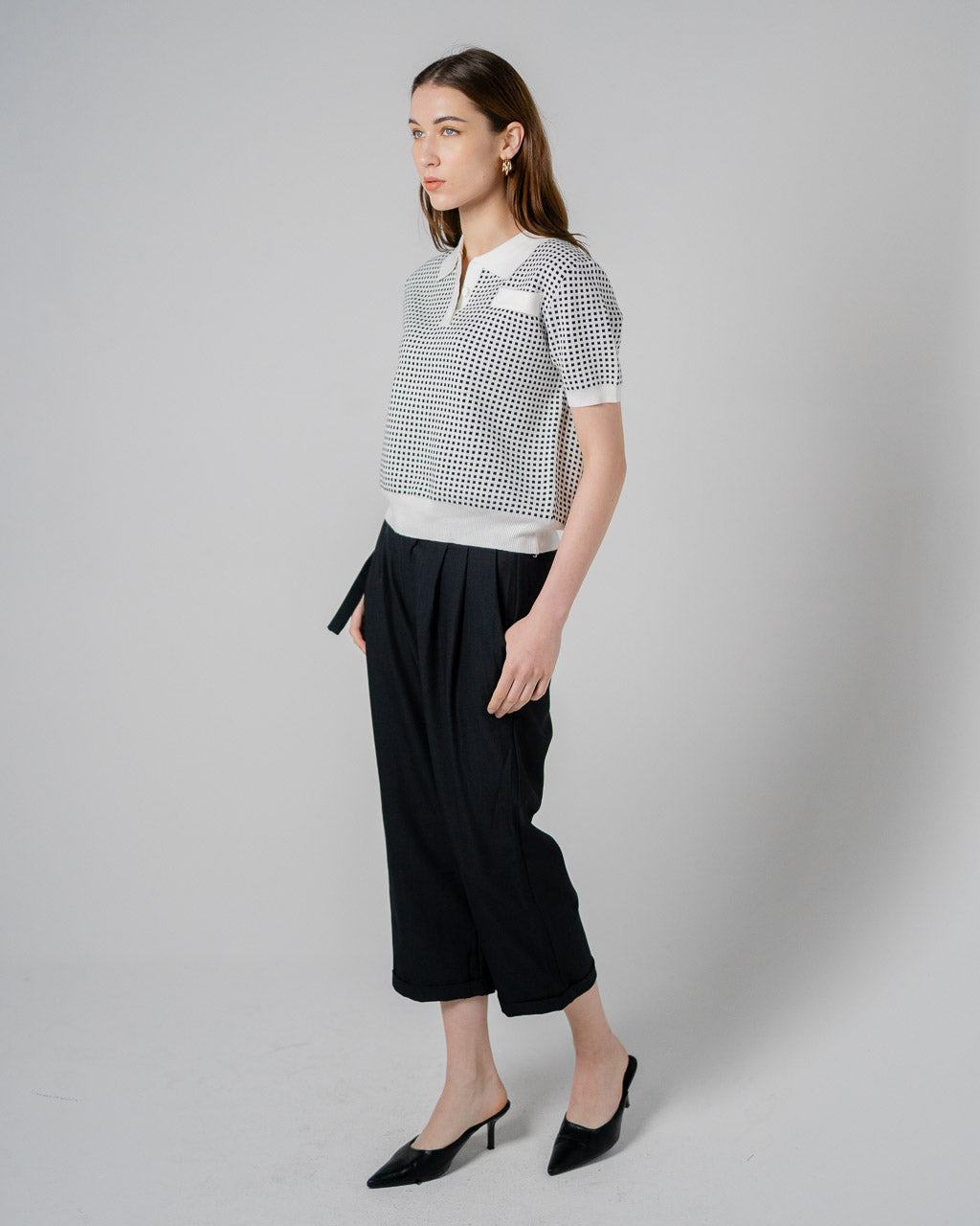 Eris Pattern Knit Black Top – Atasan Casual Wanita - 188361