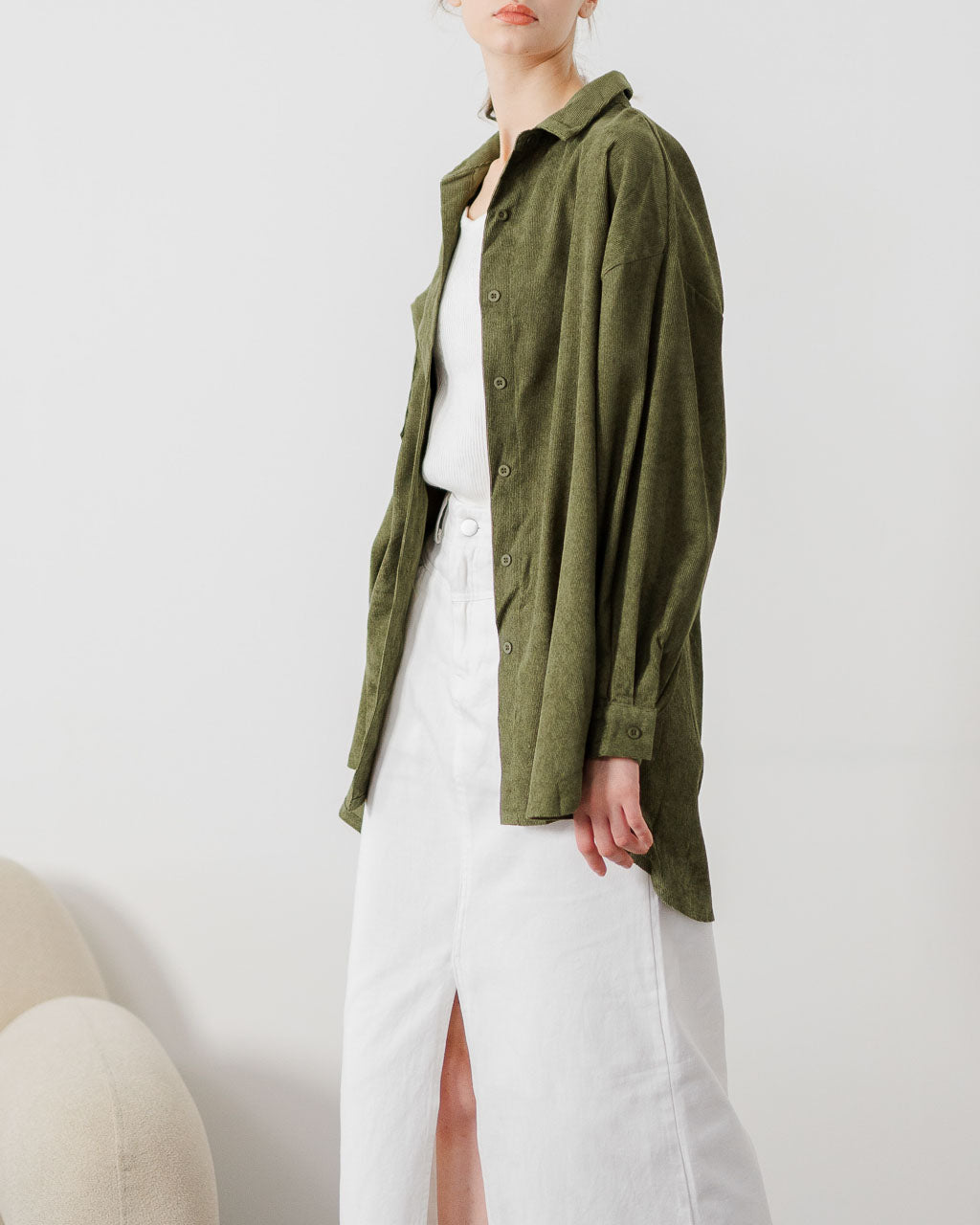 Jiso Corduroy Oversized Army Shirt – Kemeja Lengan Panjang Wanita ( RESTOCK ) - 188660