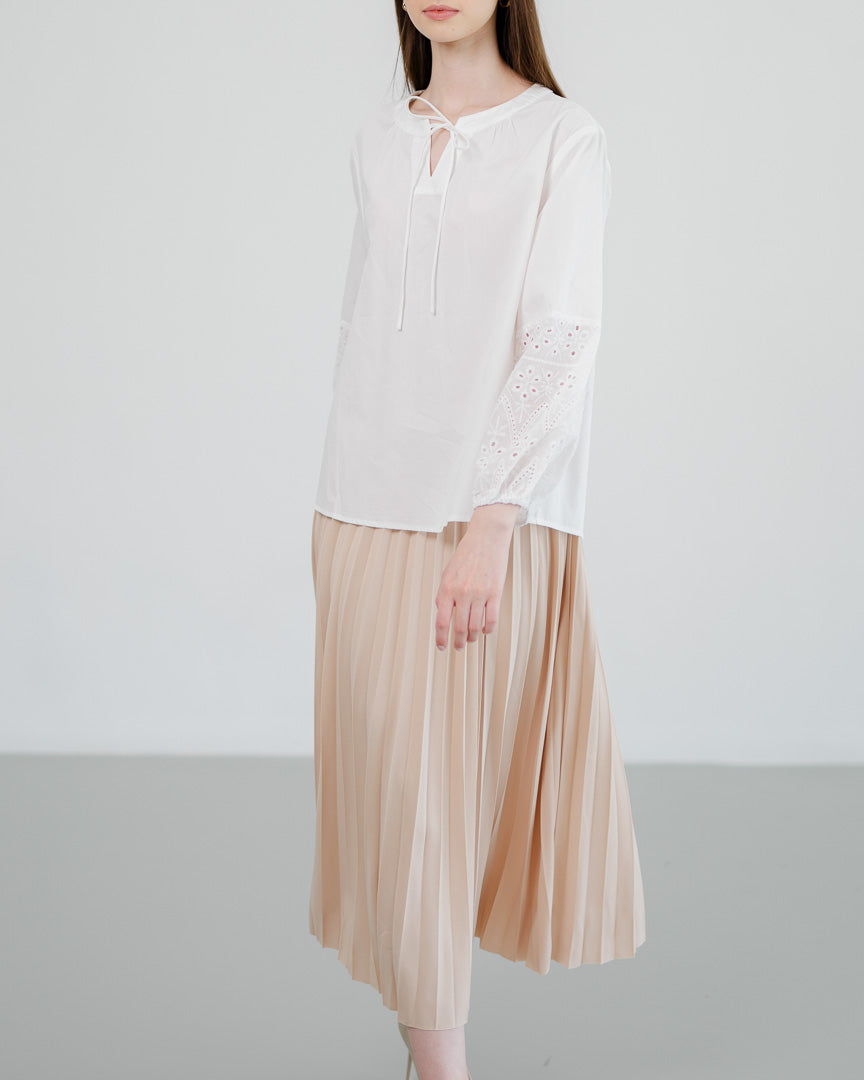 Kirei Sleeve Crochet White Blouse - Atasan Wanita Kekinian Lengan Panjang - 189343
