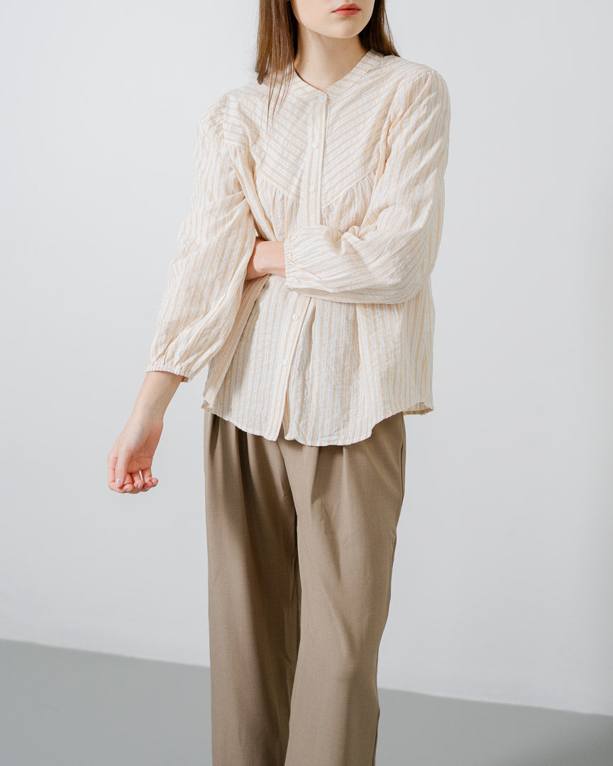 Neira Striped Ivory Blouse – Atasan Formal Wanita - 189408