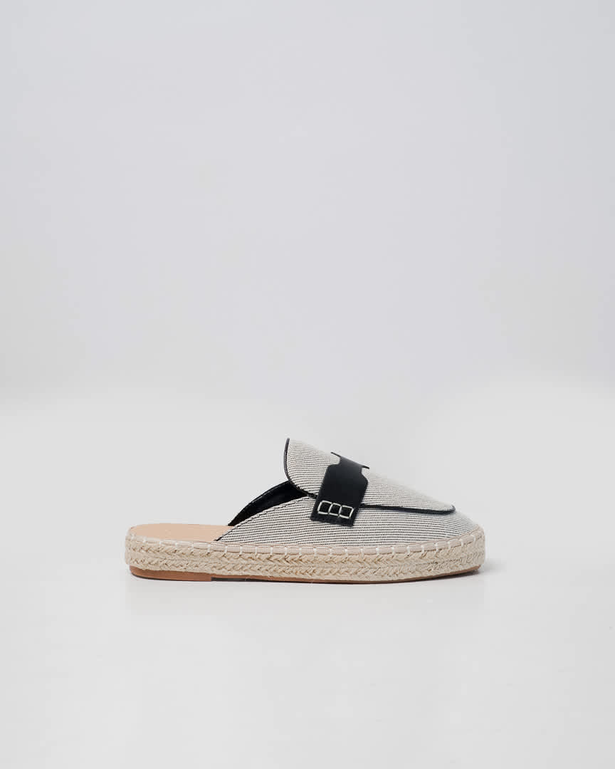 Slavia Mules Black Shoes