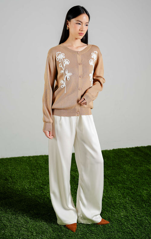 Cecilia Soutache Floral Knit Cardigan warna light brown, baju kardigan rajut lengan panjang wanita warna cokelat muda dengan bordir bunga putih dari This Is April.