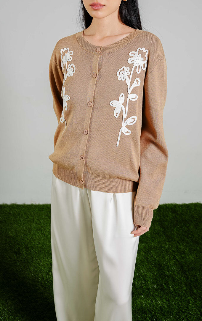 Cecilia Soutache Floral Knit Cardigan warna light brown, baju kardigan rajut lengan panjang wanita warna cokelat muda dengan bordir bunga putih dari This Is April.
